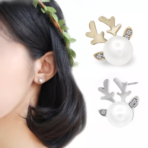 ✨”DASHER” GOLD REINDEER PEARL EARRINGS-NEW✨ - Picture 2 of 7